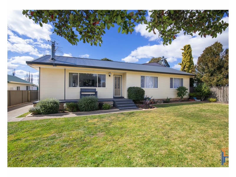 11 Drew Street, Armidale NSW 2350