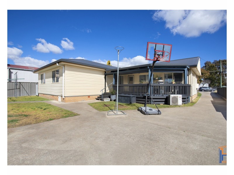 11 Drew Street, Armidale NSW 2350