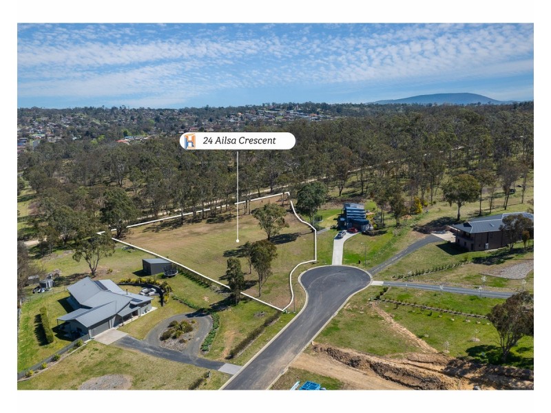 24 Ailsa Crescent, Armidale NSW 2350