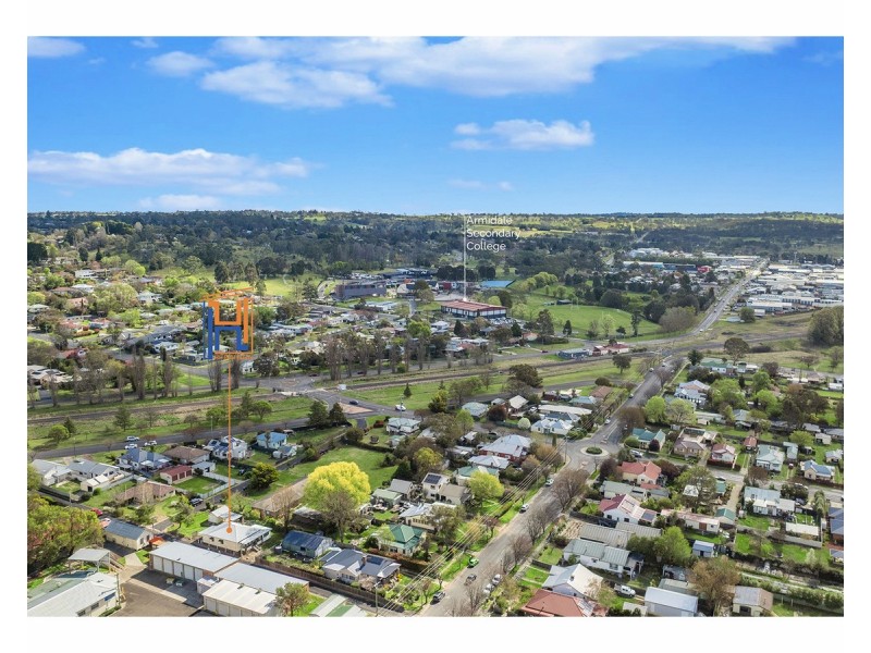 2 McShane Avenue, Armidale NSW 2350