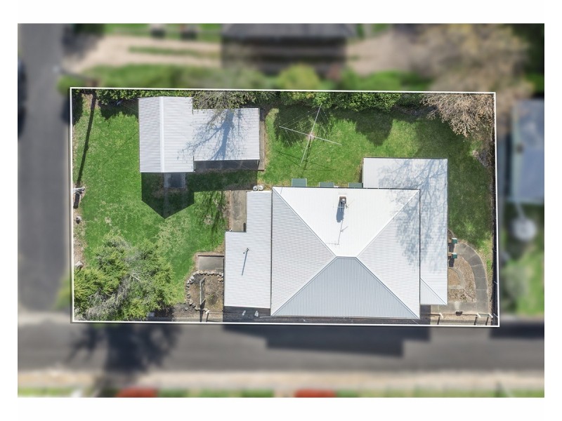 2 McShane Avenue, Armidale NSW 2350