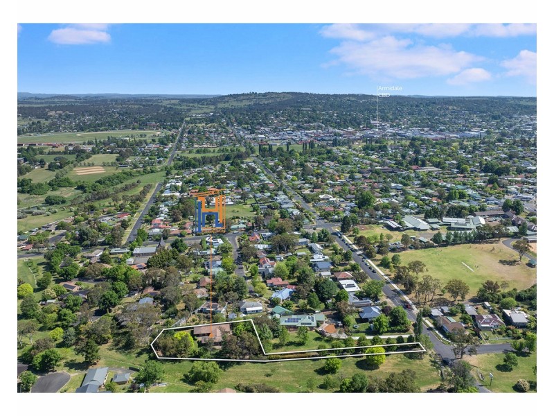 13 Taylor Street, Armidale NSW 2350