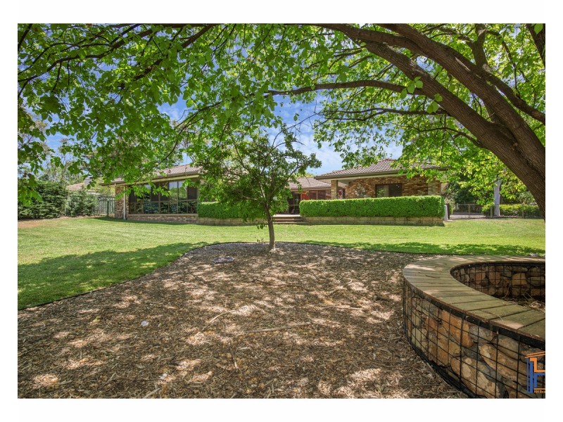 13 Taylor Street, Armidale NSW 2350