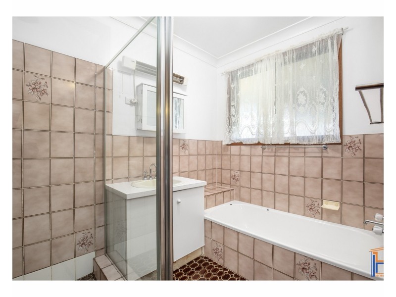 6 Glass Street, Armidale NSW 2350