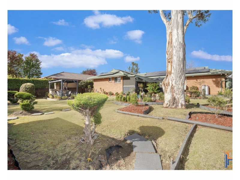 13 Dalton Drive, Armidale NSW 2350
