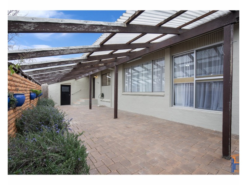 13 Kenalmac Avenue, Armidale NSW 2350