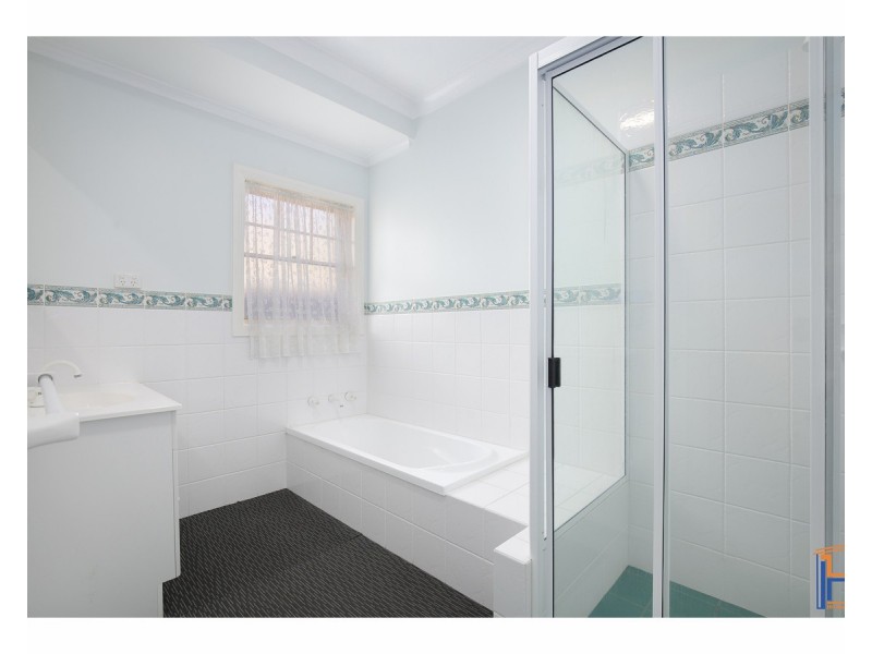 2/125 Brown Street, Armidale NSW 2350