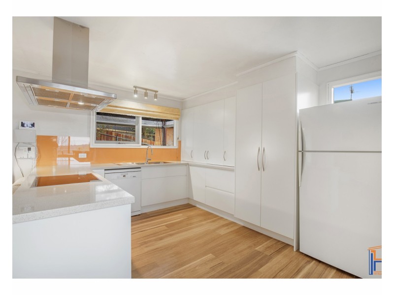 16 Curtis Street, Armidale NSW 2350