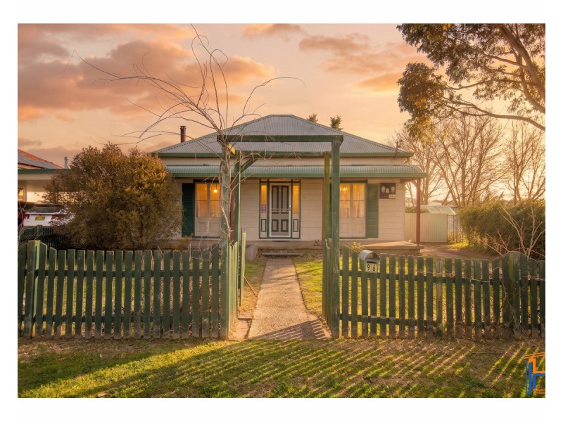 96 Golgotha Street, Armidale NSW 2350