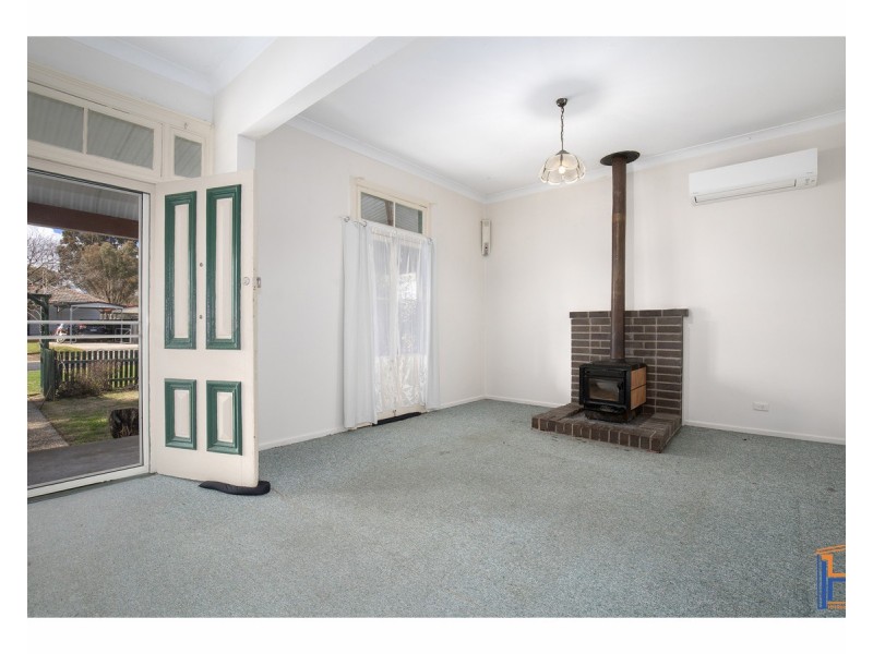 96 Golgotha Street, Armidale NSW 2350