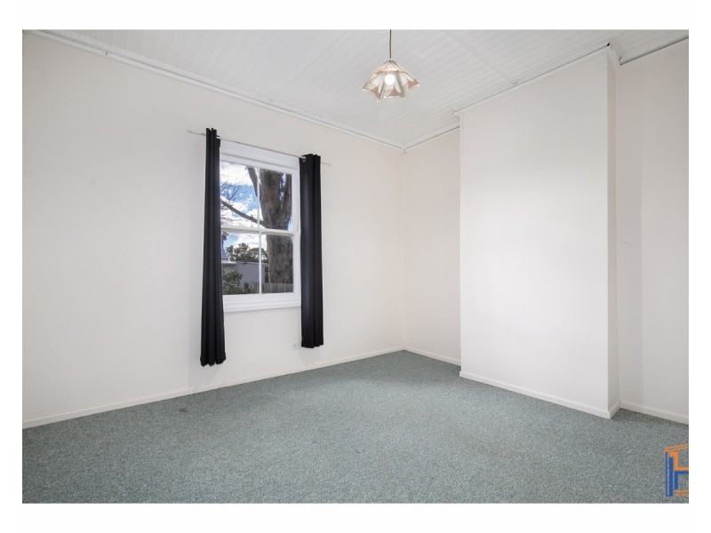 96 Golgotha Street, Armidale NSW 2350