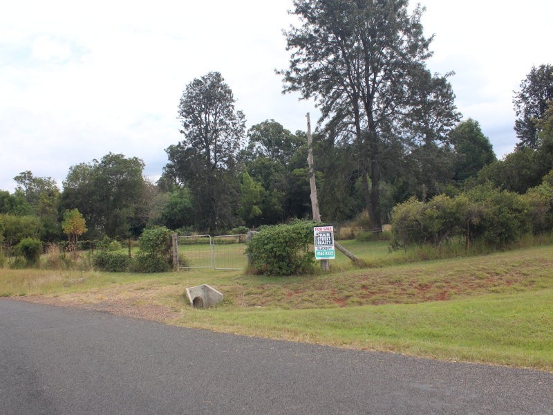 2/96 Hart Street, Blackbutt QLD 4306
