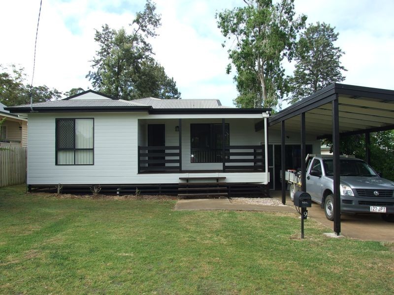 9 George Street, Blackbutt QLD 4306