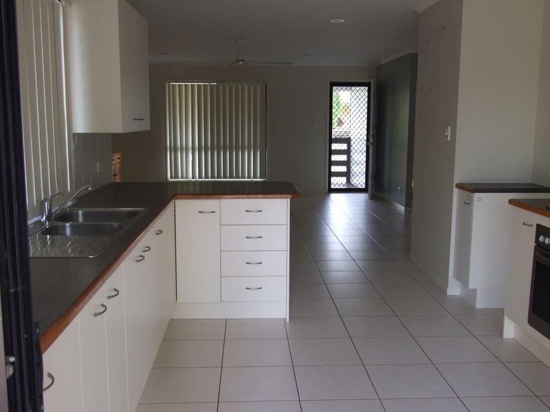 9 George Street, Blackbutt QLD 4306
