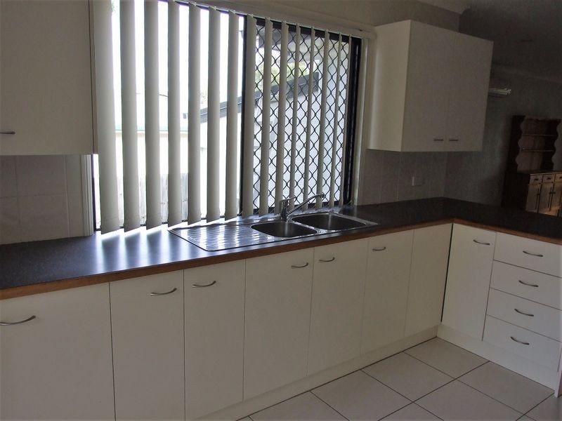 9 George Street, Blackbutt QLD 4306