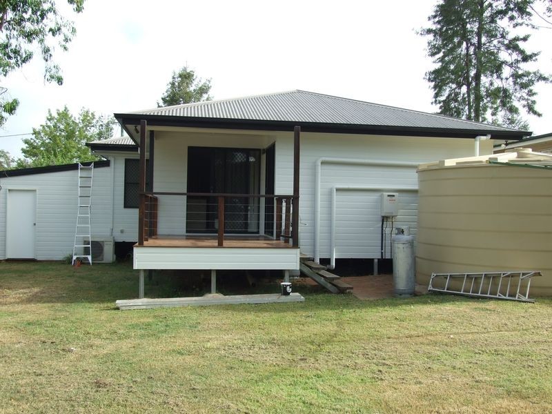 9 George Street, Blackbutt QLD 4306