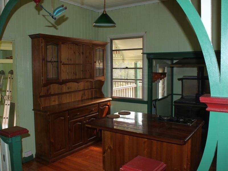 124 Franks Road, Blackbutt QLD 4306