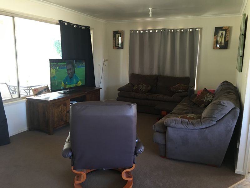 25 Greenhills Drive, Blackbutt QLD 4306