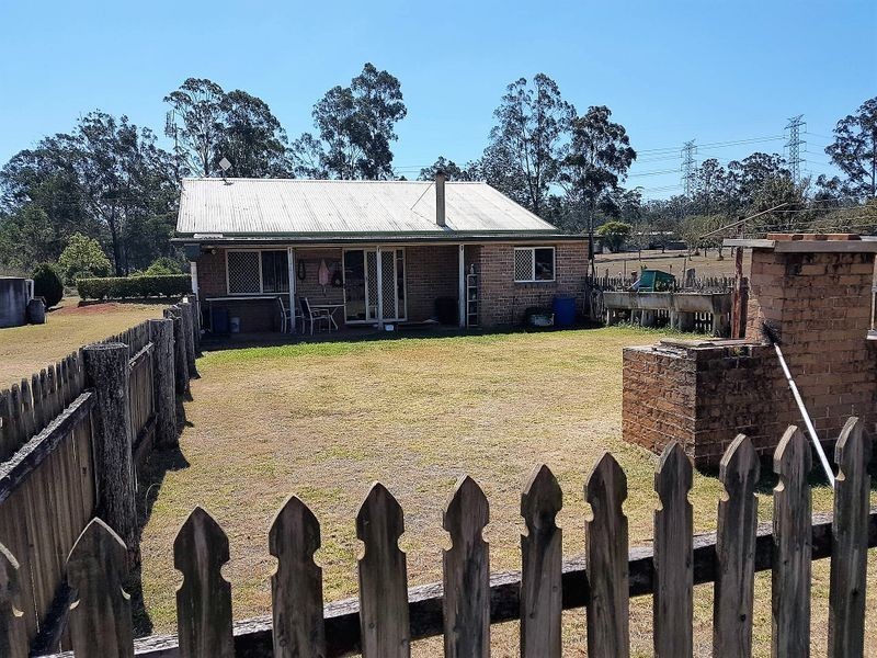 212 Martin Crescent, Benarkin North QLD 4306