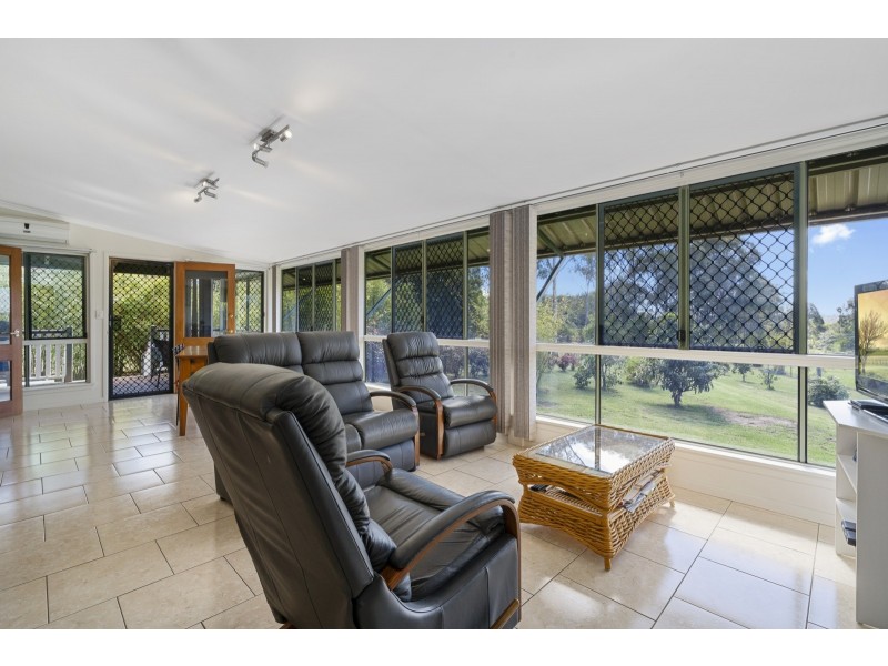 100 Greenhills Drive, Blackbutt QLD 4306