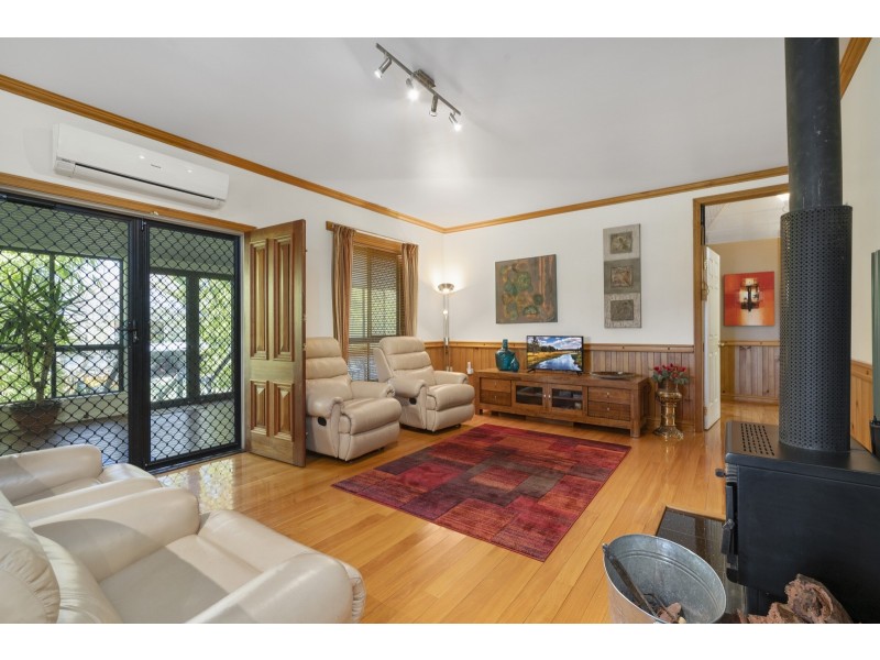 100 Greenhills Drive, Blackbutt QLD 4306