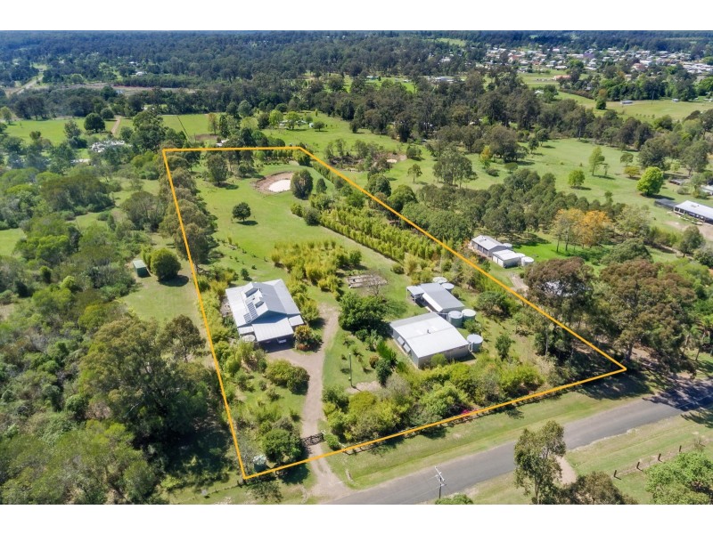 100 Greenhills Drive, Blackbutt QLD 4306