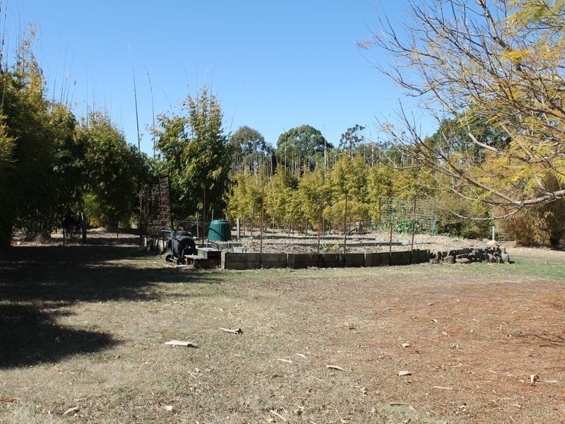 100 Greenhills Drive, Blackbutt QLD 4306
