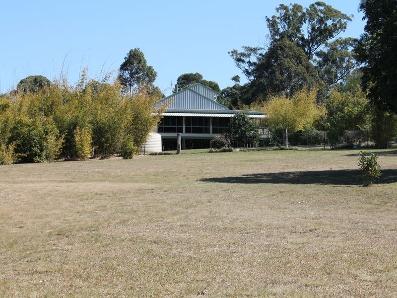 100 Greenhills Drive, Blackbutt QLD 4306