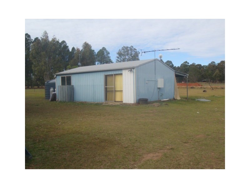 7 Martin Crescent, Benarkin QLD 4306