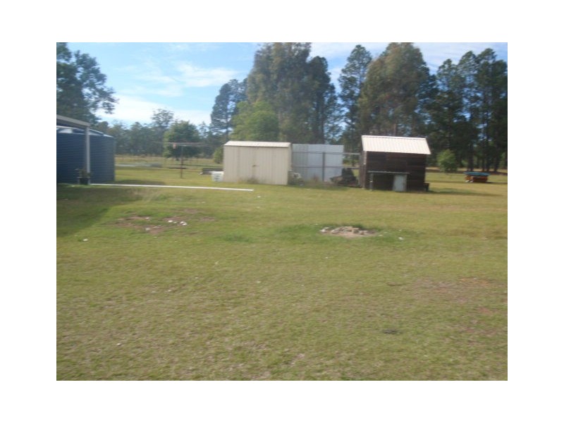 7 Martin Crescent, Benarkin QLD 4306