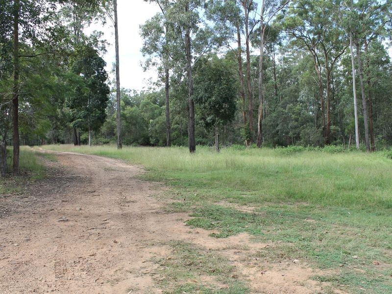 372 Crumpton Drive, Blackbutt QLD 4306