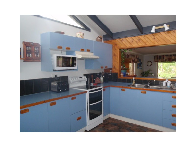 160 Greenhills Drive, Blackbutt QLD 4306