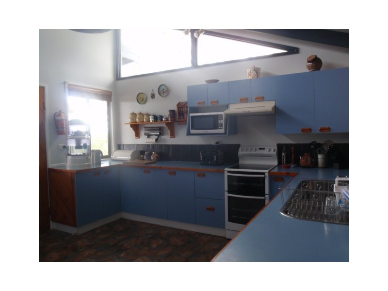 160 Greenhills Drive, Blackbutt QLD 4306