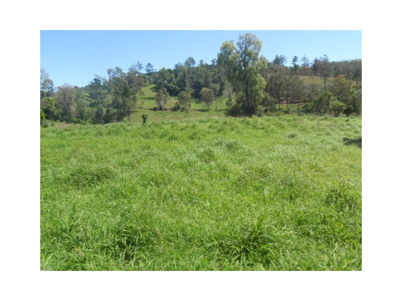 2  VALLEY ROAD, Blackbutt QLD 4306