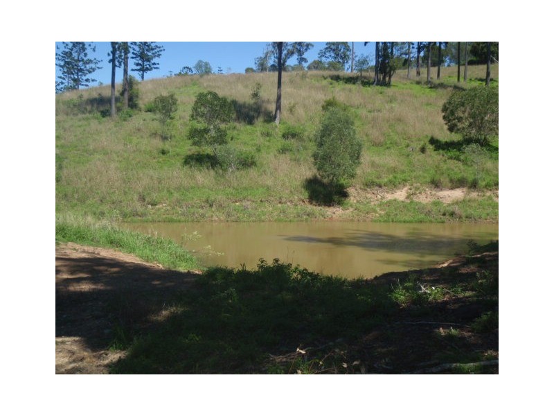 2  VALLEY ROAD, Blackbutt QLD 4306
