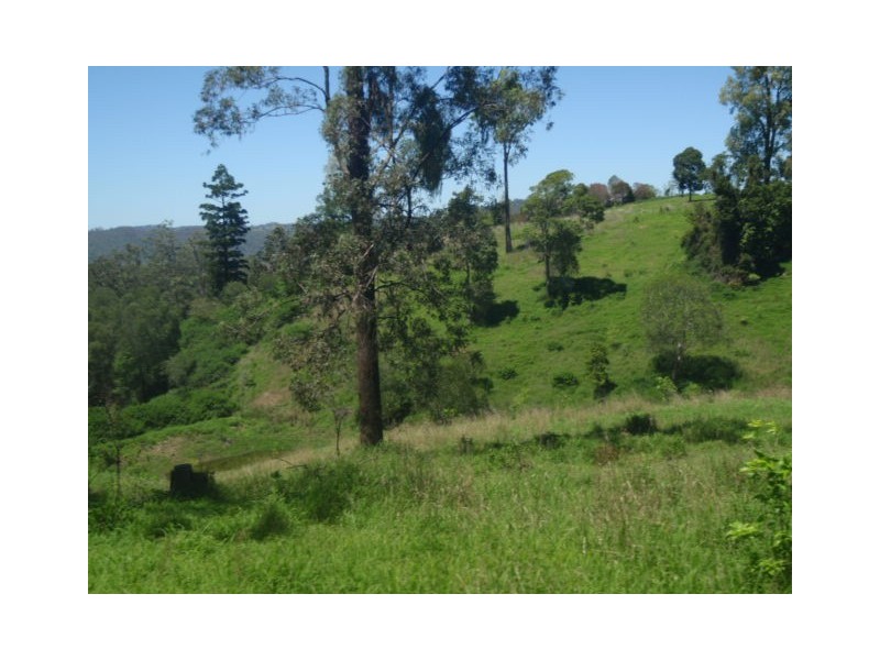 2  VALLEY ROAD, Blackbutt QLD 4306