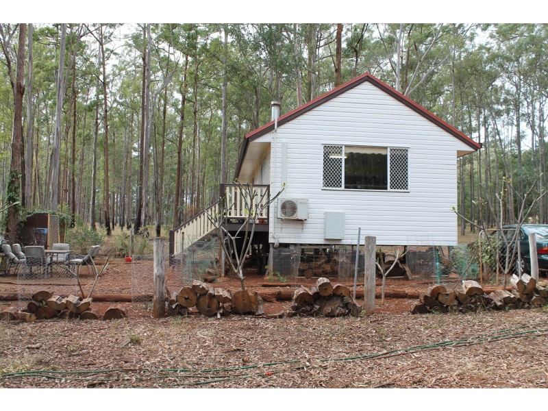 30 Brett Road, Blackbutt QLD 4306