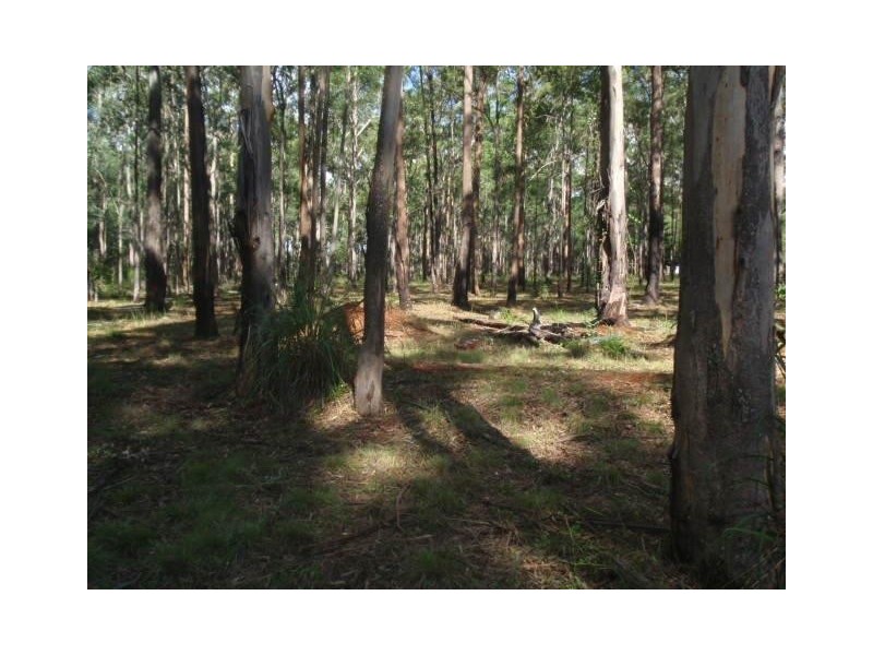 30 Brett Road, Blackbutt QLD 4306