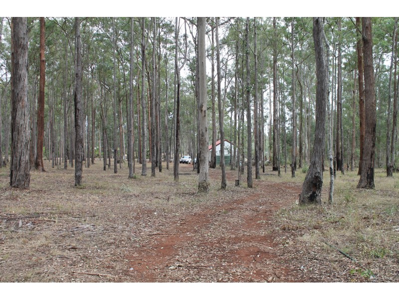 30 Brett Road, Blackbutt QLD 4306