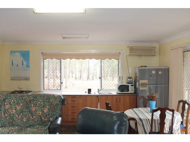 30 Brett Road, Blackbutt QLD 4306