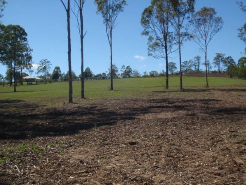 5 Bowman Road, Blackbutt North QLD 4306