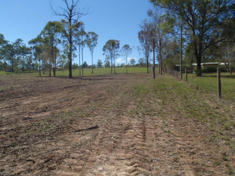 5 Bowman Road, Blackbutt North QLD 4306