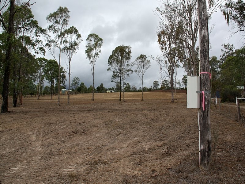 5 Bowman Road, Blackbutt North QLD 4306