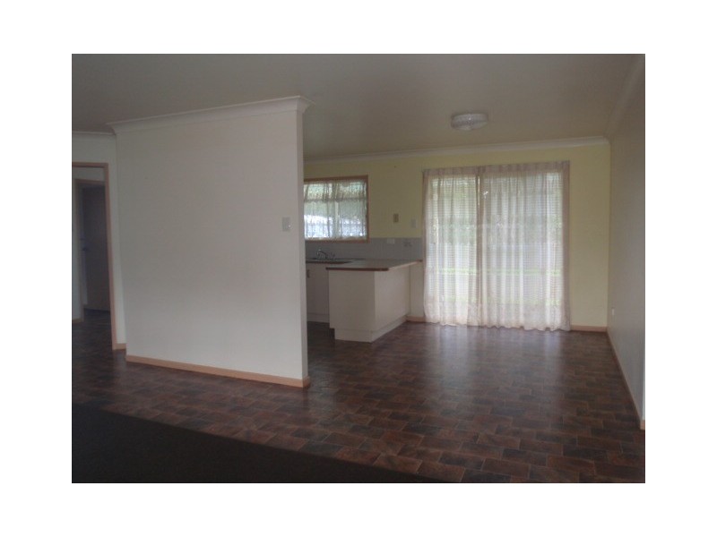 5 RAILWAY STREET, Blackbutt QLD 4306