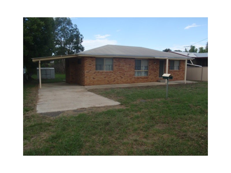 5 RAILWAY STREET, Blackbutt QLD 4306