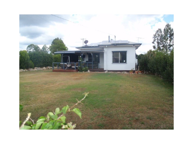19 James Street, Blackbutt QLD 4306