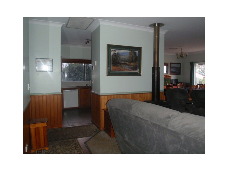 19 James Street, Blackbutt QLD 4306