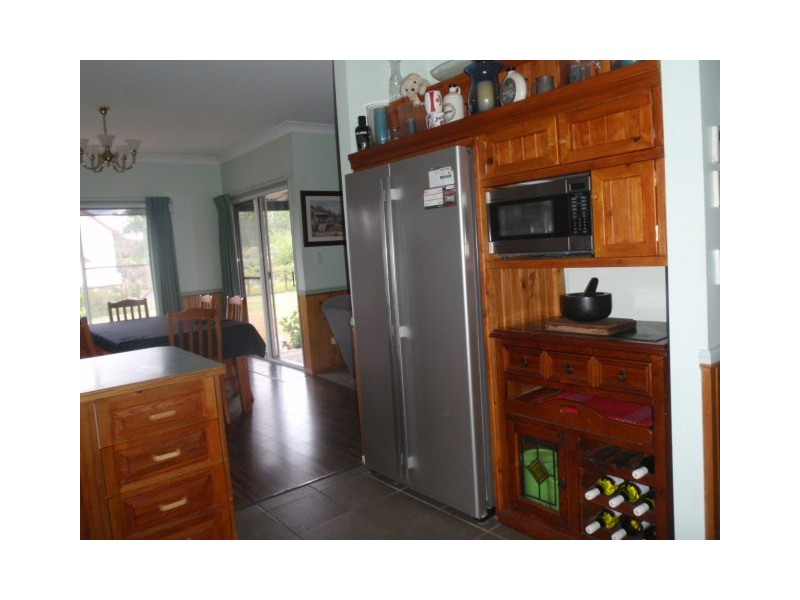 19 James Street, Blackbutt QLD 4306