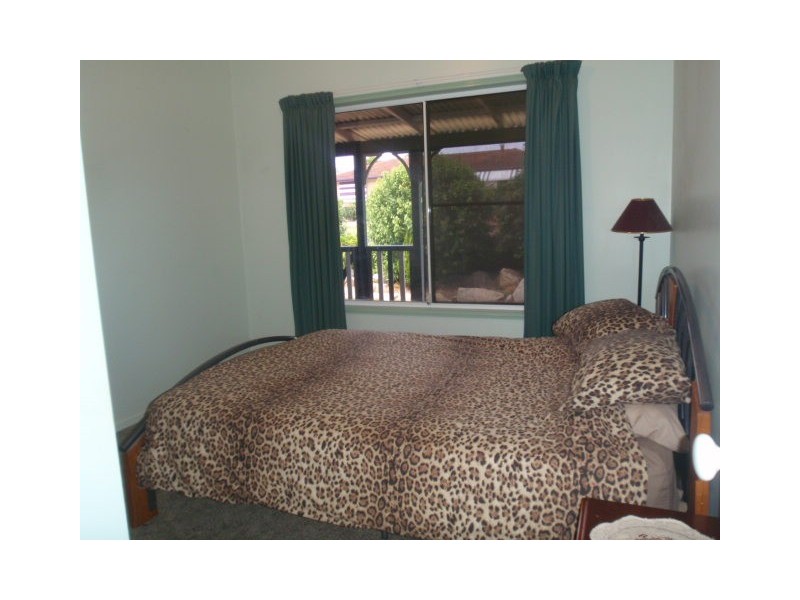 19 James Street, Blackbutt QLD 4306