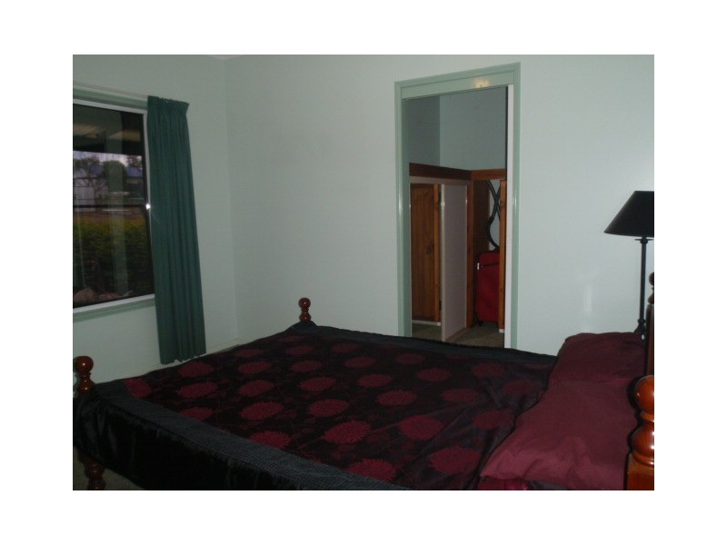 19 James Street, Blackbutt QLD 4306